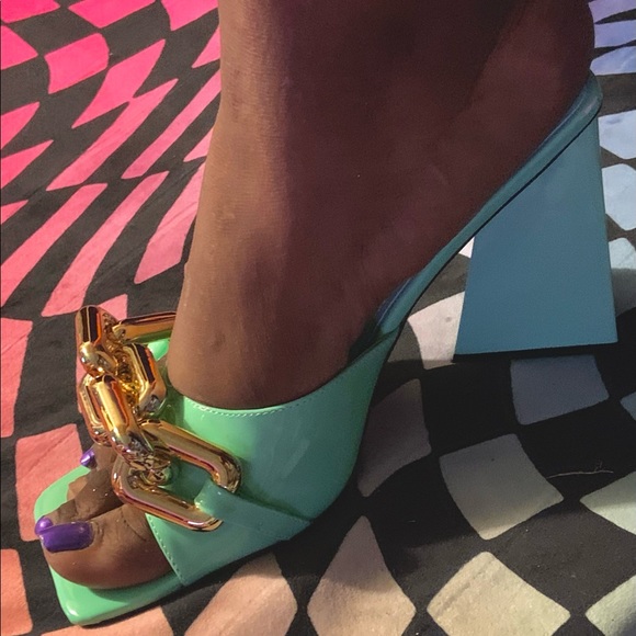 Chunky Chain Block Heel - Picture 6 of 6